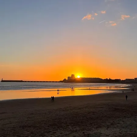 Dom wakacyjny Maison Chaleureuse Au Coeur Du Quartier Arago Dolonne Les Sables-dʼOlonne